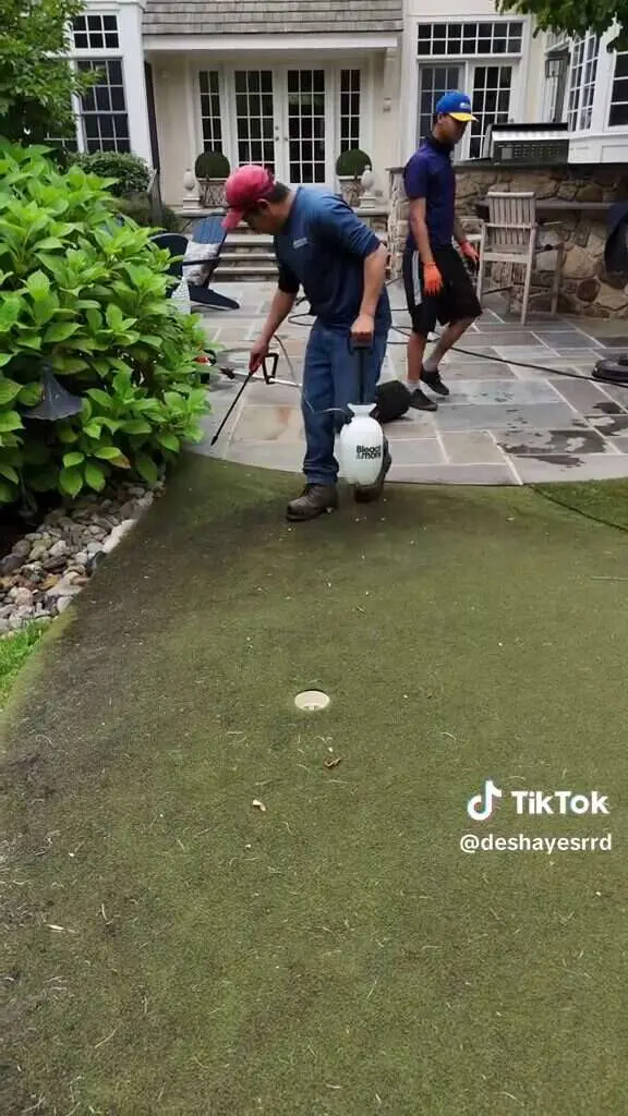 Putting-Green-Maintenance-DeShayes-Dream-Greens